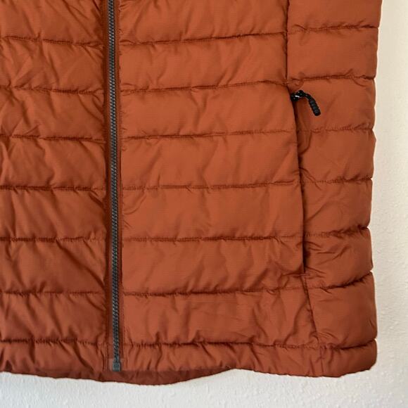 Pulse Full-Zip Puffer Vest in Rust Quilted Vest - Picture 5 of 13